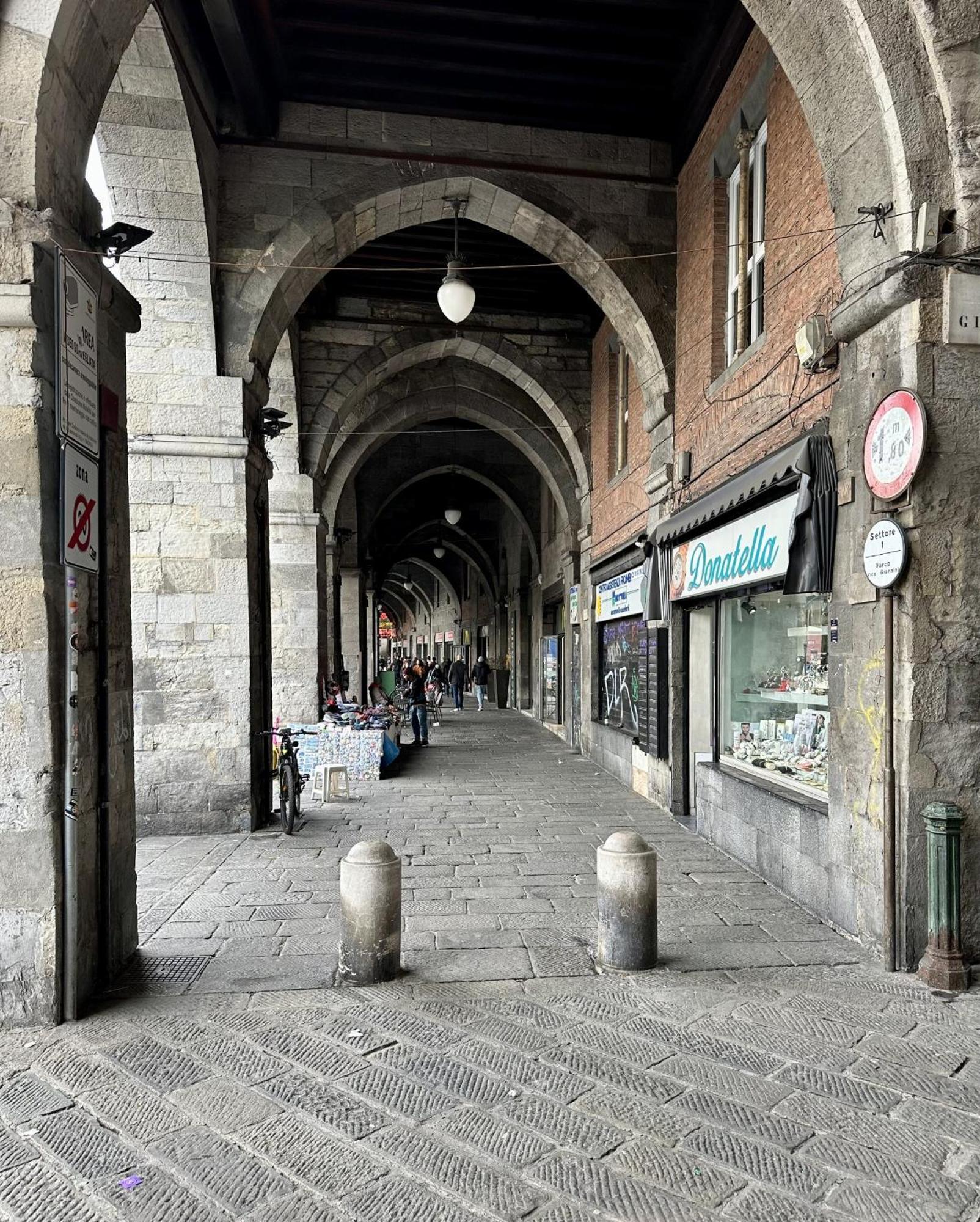 Degli Archi - Fronte Acquario * Genova