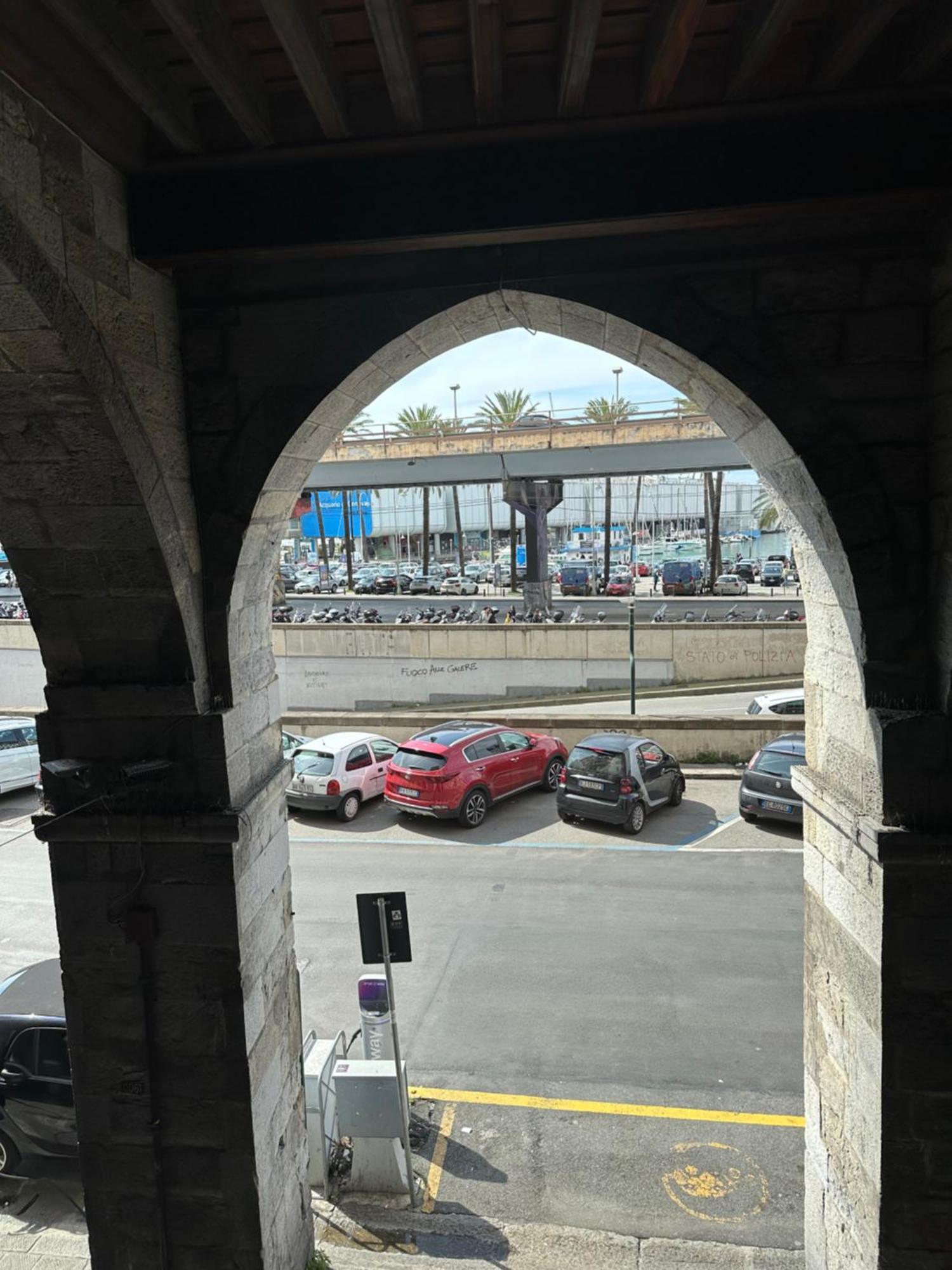 Affittacamere Degli Archi - Fronte Acquario Genova
